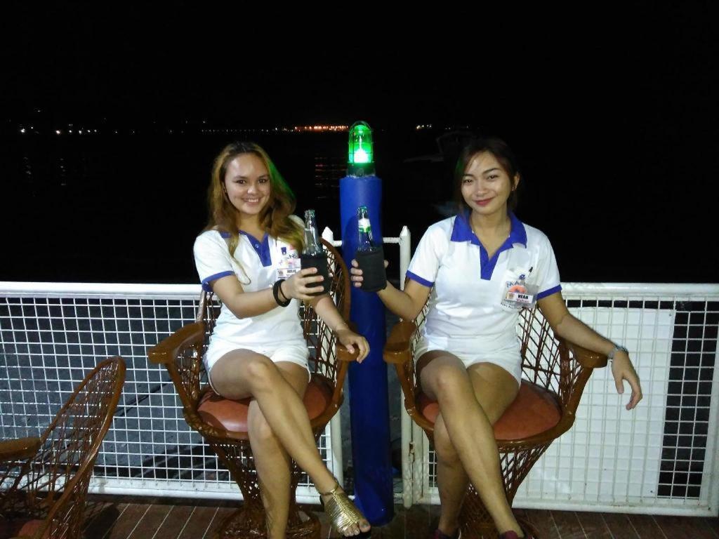 Mango'S Beachfront Resort Олонгапо Екстериор снимка