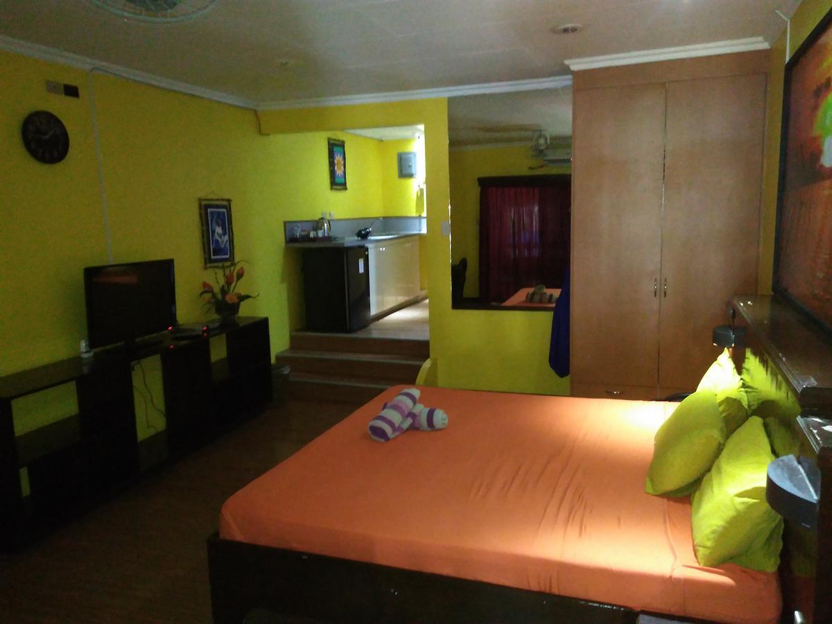 Mango'S Beachfront Resort Олонгапо Екстериор снимка