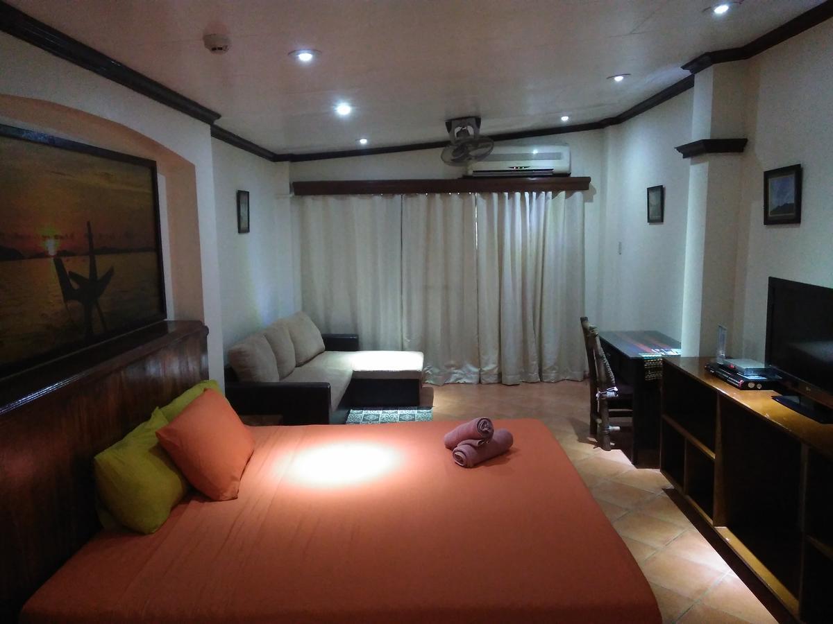 Mango'S Beachfront Resort Олонгапо Екстериор снимка