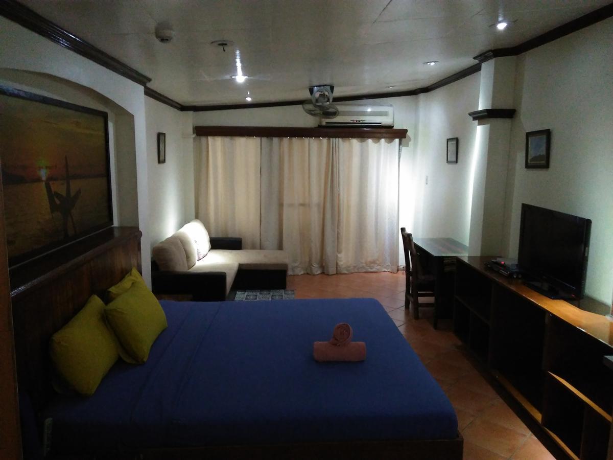 Mango'S Beachfront Resort Олонгапо Екстериор снимка