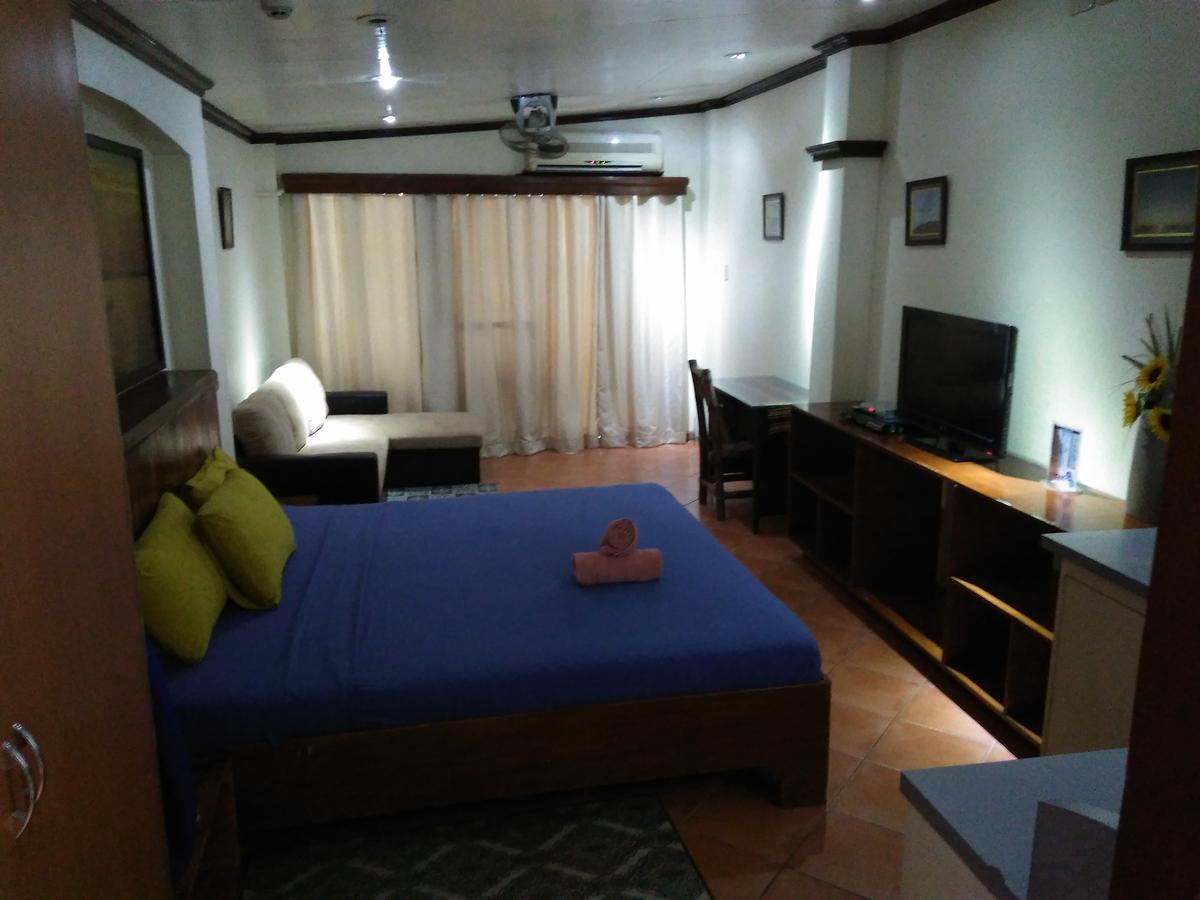 Mango'S Beachfront Resort Олонгапо Екстериор снимка