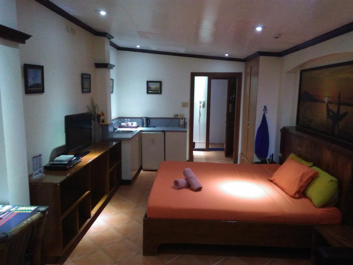 Mango'S Beachfront Resort Олонгапо Екстериор снимка