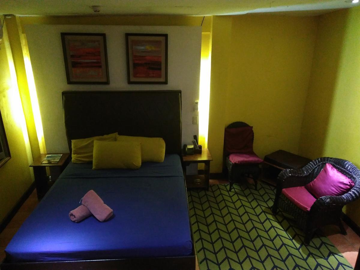 Mango'S Beachfront Resort Олонгапо Стая снимка